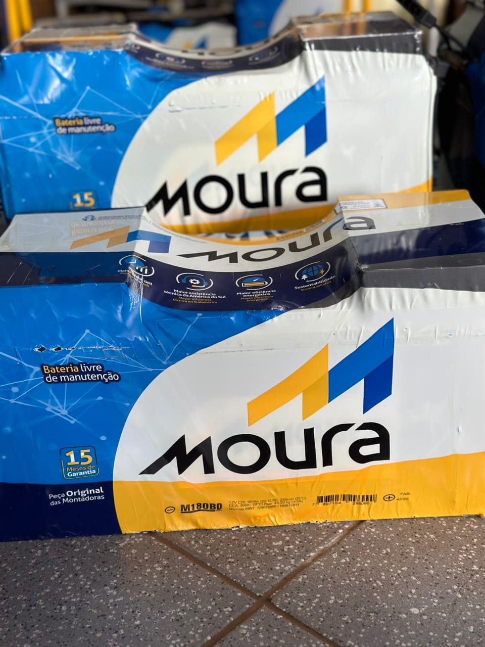 Bateria Moura 180AH Direita e Esquerda